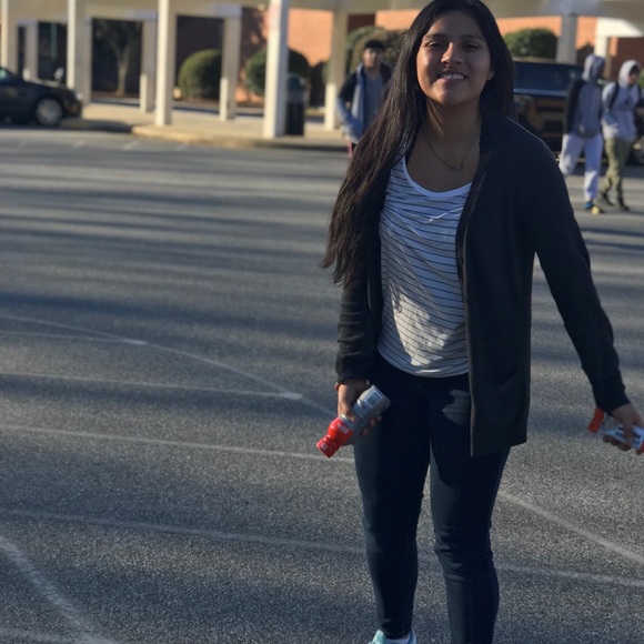 Meet your Posher, Raquel - Picture 1 of 1